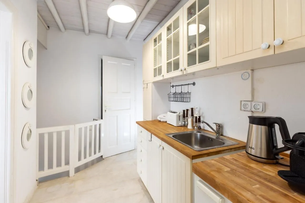 Mykonos Psarou Place 0*, 프사로우